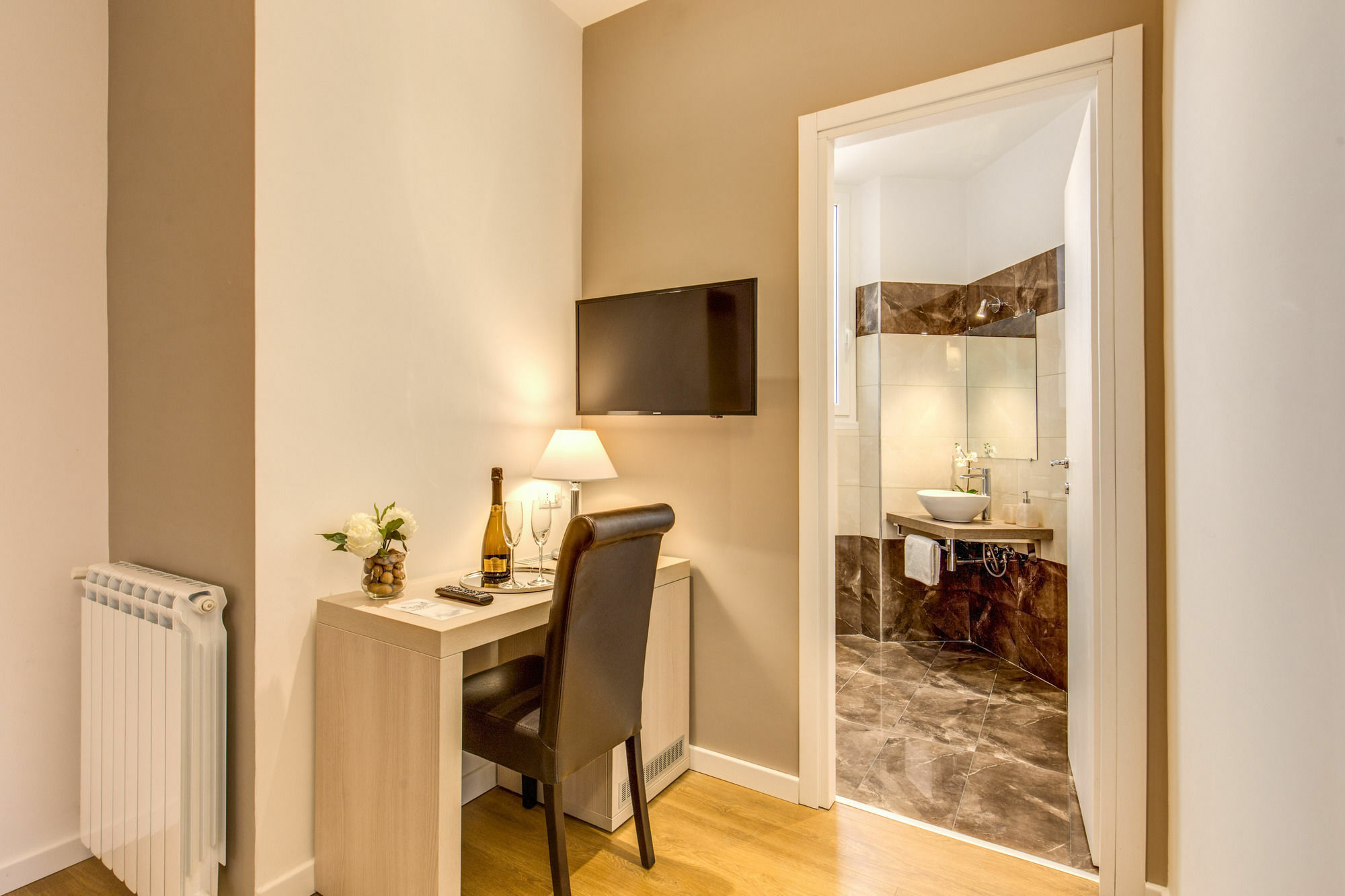 The Bridge Suites Rome Exterior photo
